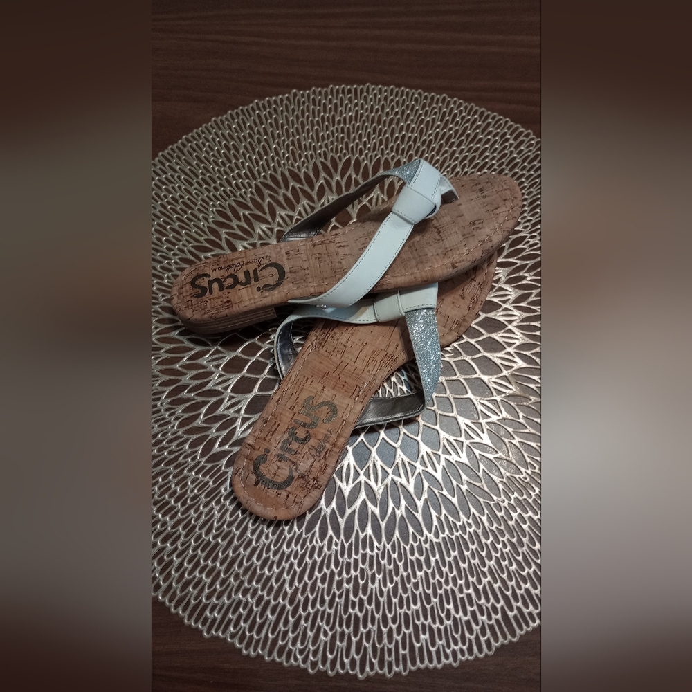 Circus- Sandals - Picture 3 of 8